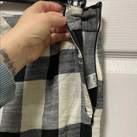 Free People | Clear Skies | Black &
White | Checkered | Cropped Pants | Size M - Picture 5 of 15